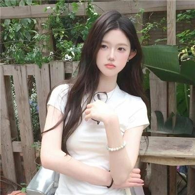 踏浪女人封面