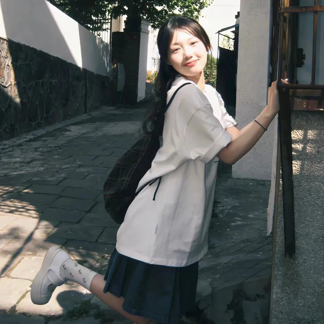 白色城堡封面